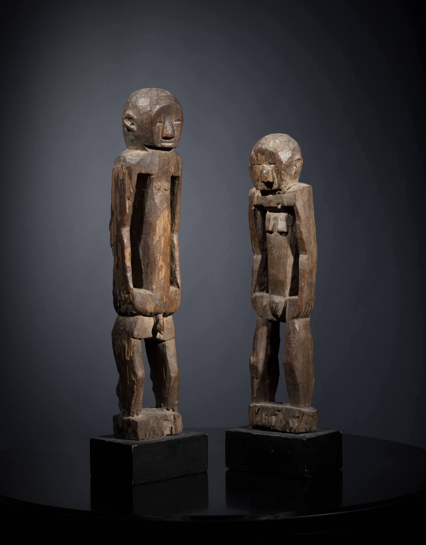 Vysoce stylizované skulptury zobrazující rofové předky, Nigérie - Tribal art | Planeta lidí