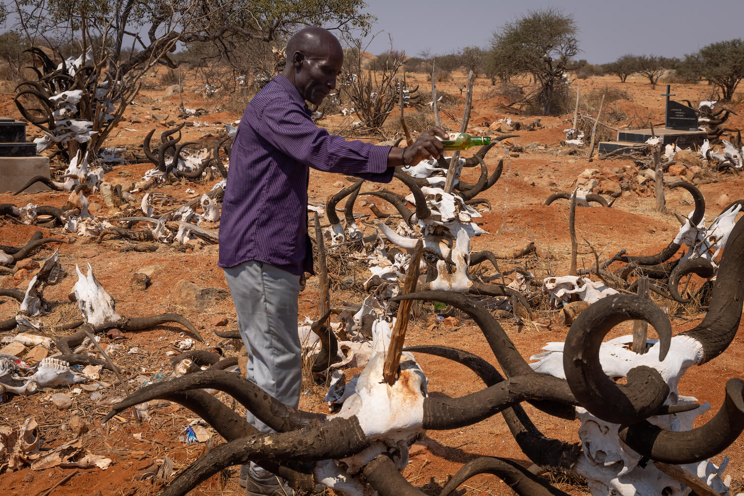 Pohřebiště kmene Mucubal, Cubal - jižní Angola | Planeta lidí