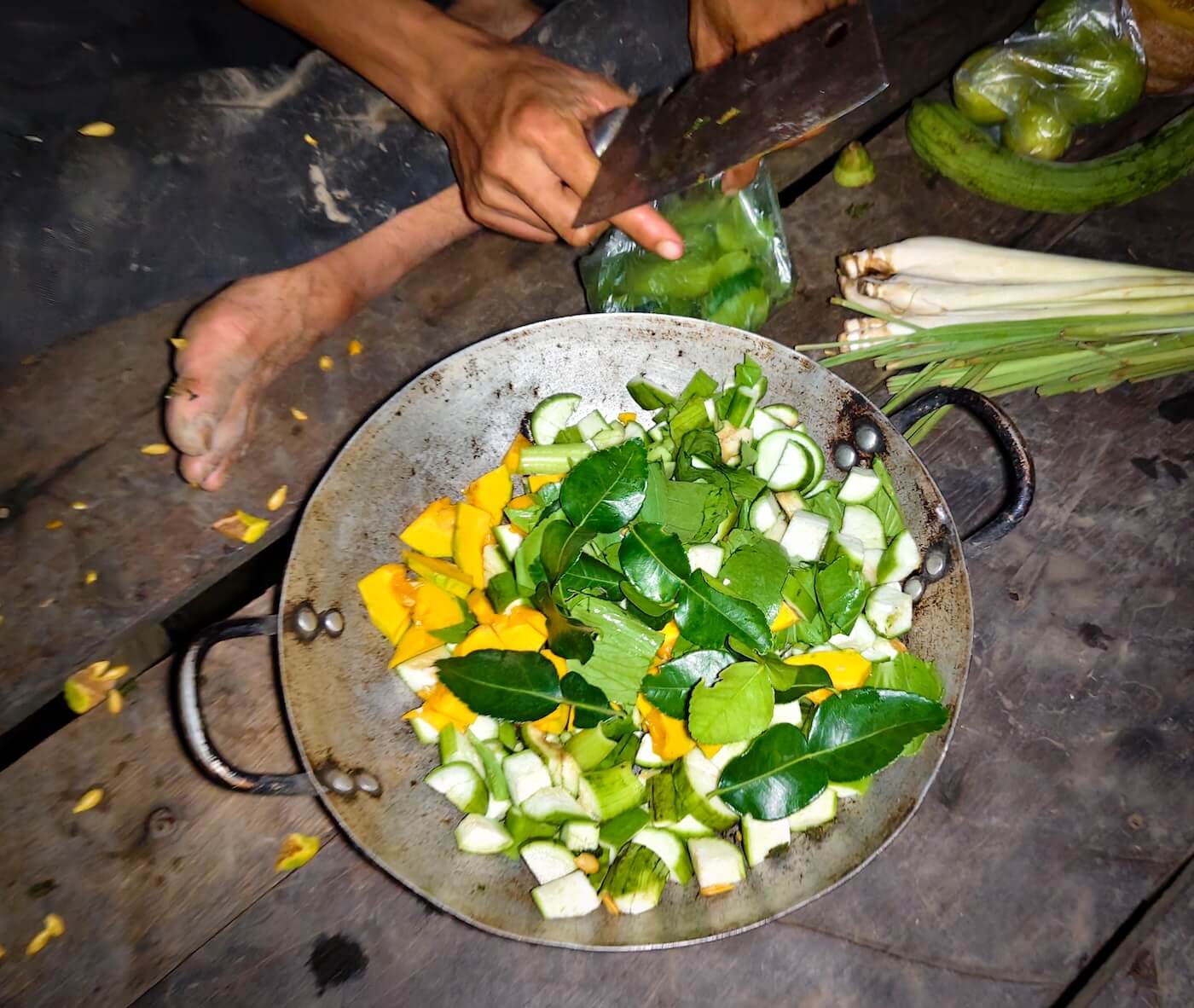 Motorka v hrobě - kmen Kachok | Milan Daněk | Planeta lidí