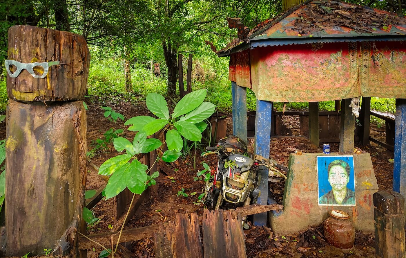 Motorka v hrobě - kmen Kachok | Milan Daněk | Planeta lidí