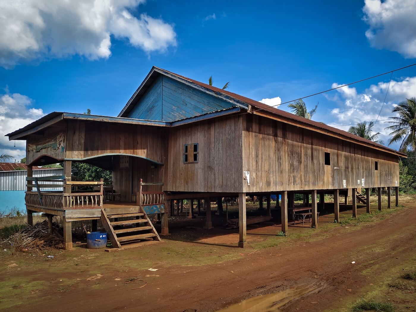 Domy, kde žijí mrtví, kmen Tampuan - Kambodža | Milan Daněk | Planeta lidí