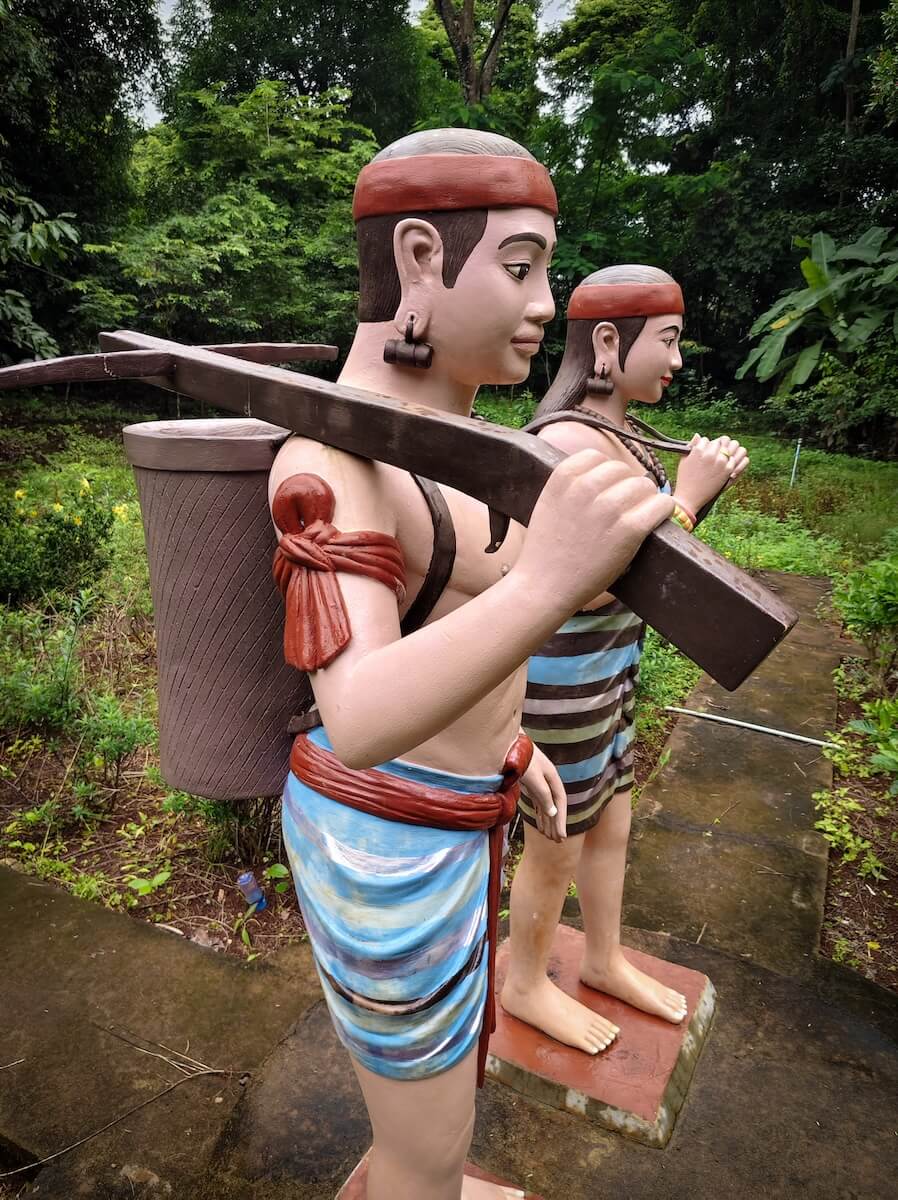 Domy, kde žijí mrtví, kmen Tampuan - Kambodža | Milan Daněk | Planeta lidí