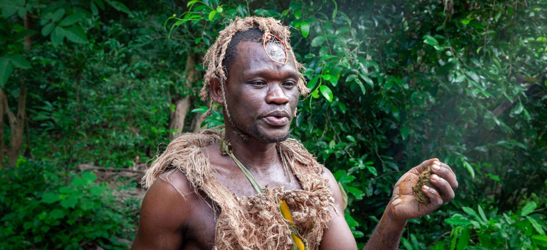 Bushman Didi, Mawanda tribe, NP Nyerere, Tanzánie - Planeta lidí
