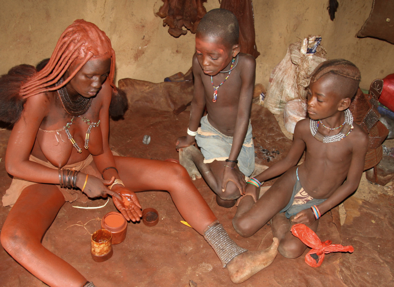Himbové, sever Namibie - Planeta lidí
