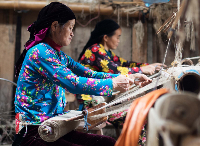 Kmen Hmong Daw - Grmolenská, Sekanina - Planeta lidí