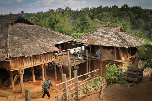 Akha, Východní Barma - Planeta lidí