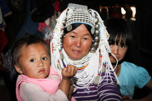 Akha, Východní Barma - Planeta lidí