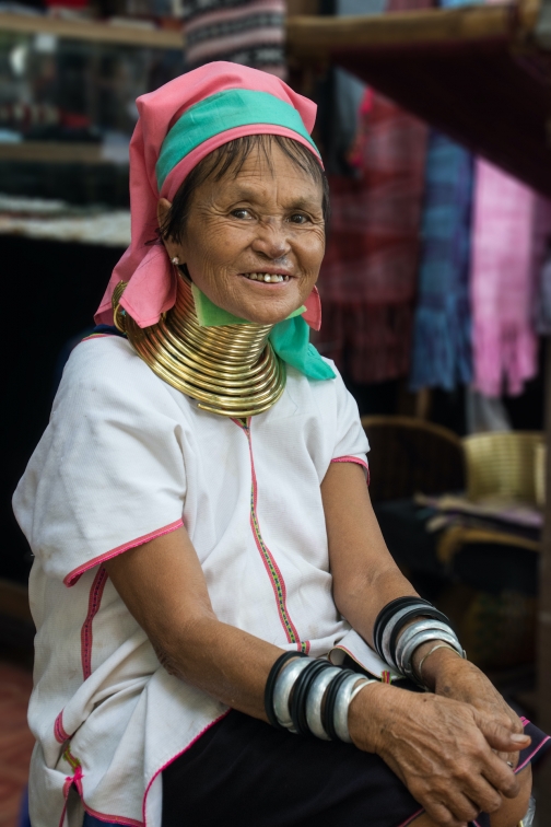 Padaungové, Myanmar - Planeta lidí  | Lucie Brodecká