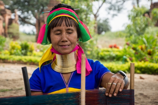 Padaungové, Myanmar - Planeta lidí  | Lucie Brodecká