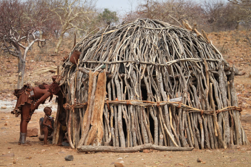 Himbové v okolí Epupa Falls, Namibie - Kaokeveld | Planeta lidí