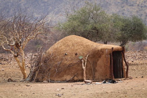 Himbové v okolí Epupa Falls, Namibie - Kaokeveld | Planeta lidí