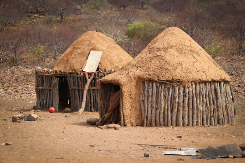 Himbové v okolí Epupa Falls, Namibie - Kaokeveld | Planeta lidí