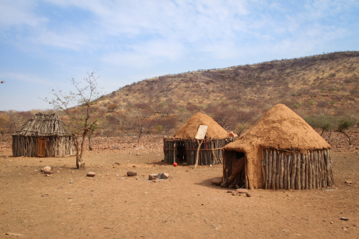 Himbové v okolí Epupa Falls, Namibie - Kaokeveld | Planeta lidí