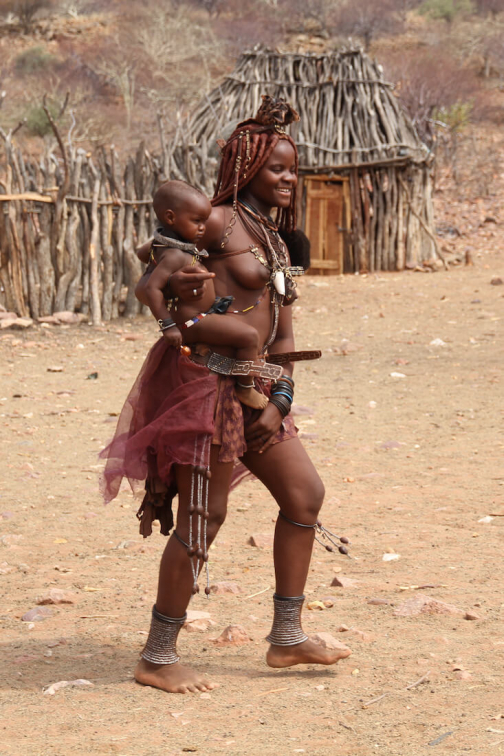 Himbové v okolí Epupa Falls, Namibie - Kaokeveld | Planeta lidí