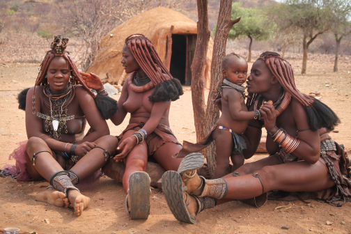 Himbové v okolí Epupa Falls, Namibie - Kaokeveld | Planeta lidí