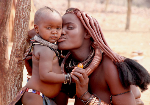Himbové v okolí Epupa Falls, Namibie - Kaokeveld | Planeta lidí