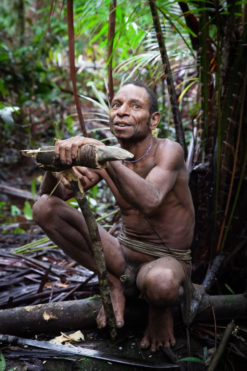 Ze života Korowai, Irian Jaya, Indonésie | Planeta lidí - David Švejnoha