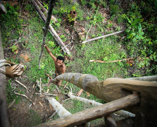 Kombai - Západní Papua, Indonésie - Miroslav Haluza | Planeta lidí