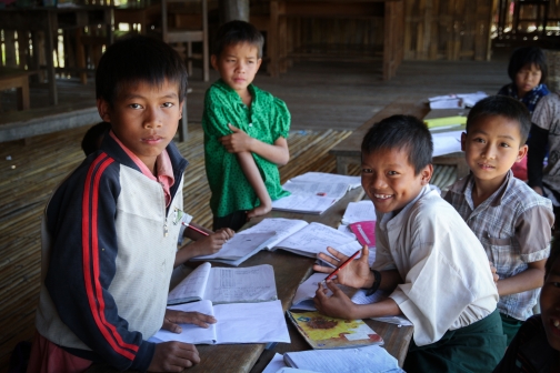 Muun Chin, Myanmar - Planeta lidí