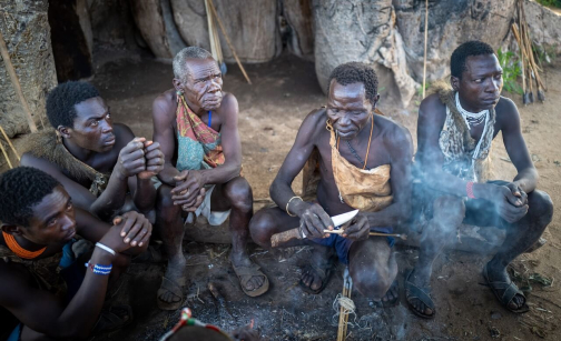 Hadzabe, jezero Eyasi - Tanzanie - Planeta lidí | David Švejnoha