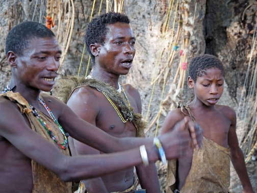 Kmen Hadzabe, Tanzánie - Rudolf Švaříček | Planeta lidí
