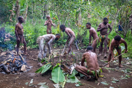 Asarové - Asaro, Mudmen, Holosa - Papua - Nová Guinea | Planeta lidí