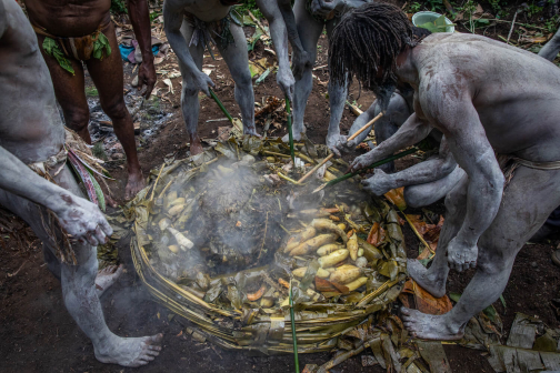 Asarové - Asaro, Mudmen, Holosa - Papua - Nová Guinea | Planeta lidí