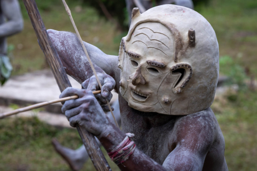 Asarové - Asaro, Mudmen, Holosa - Papua - Nová Guinea | Planeta lidí