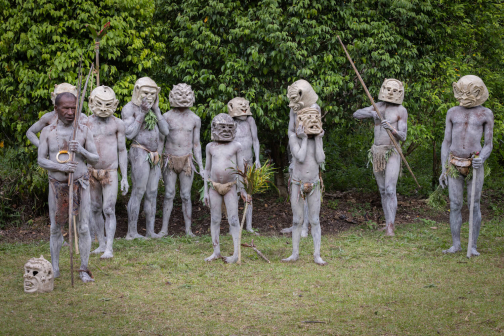 Asarové - Asaro, Mudmen, Holosa - Papua - Nová Guinea | Planeta lidí