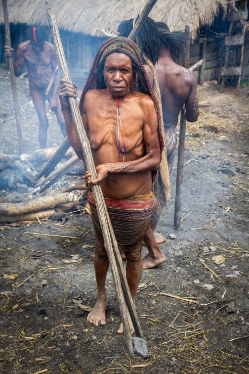 Vesnická zabíjačka, Daniové - Západní Papua - David Švejnoha |Planeta lidí