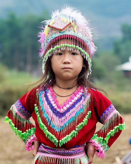Kmen Hmong Daw - Grmolenská, Sekanina - Planeta lidí