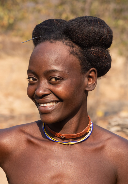 Kmen Ngendelengo, Angola - Planeta lidí